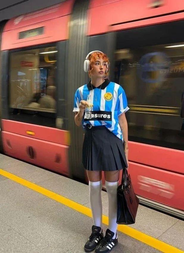 女孩子爱运动_女孩爱运动的唯美句子_爱运动的女孩